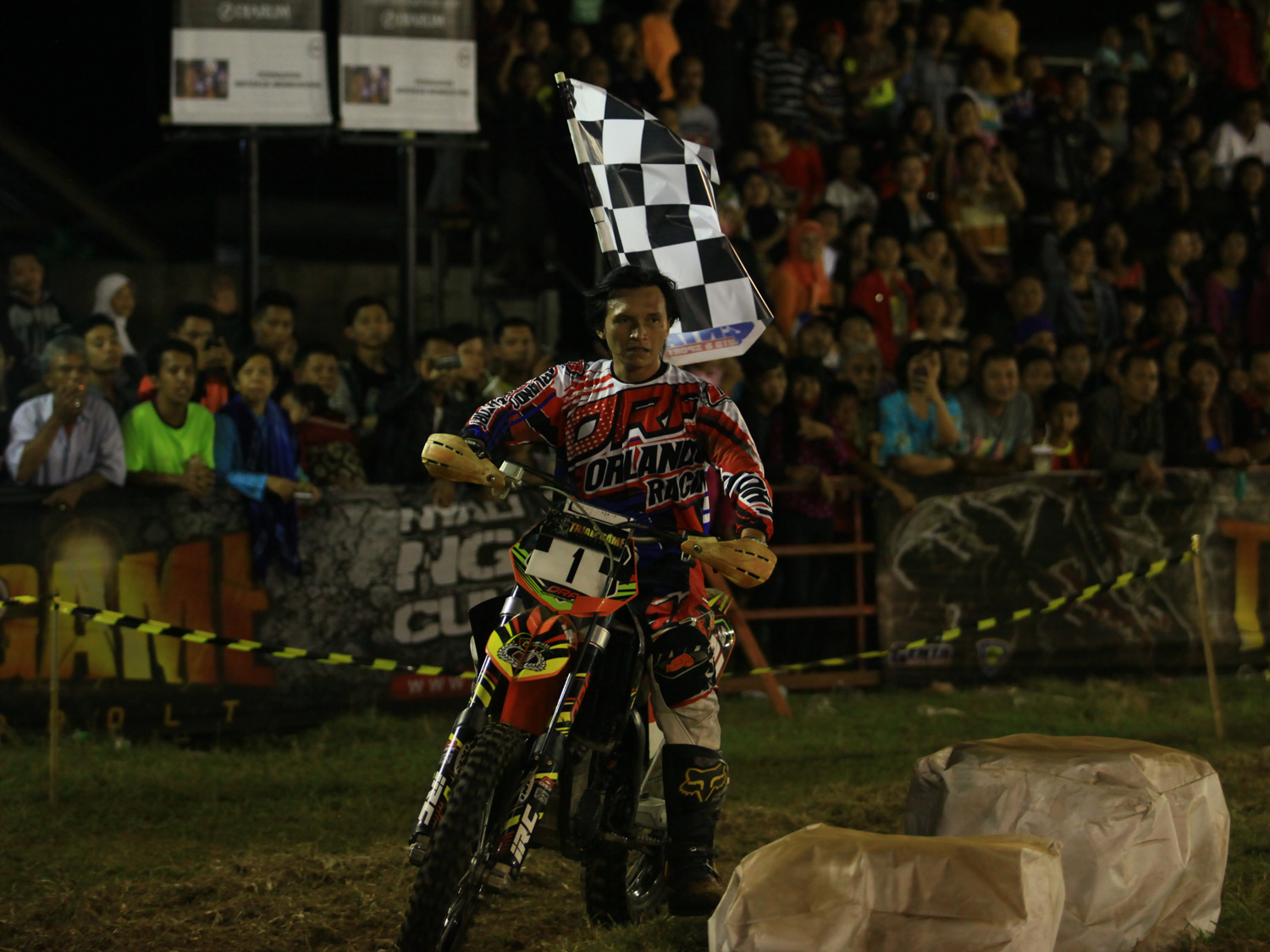 Denny Orlando sang pemegang juara umum seri ke-4  berhasil mengumpulkan 50 poin di lapangan Porka Kota Purwokerto.