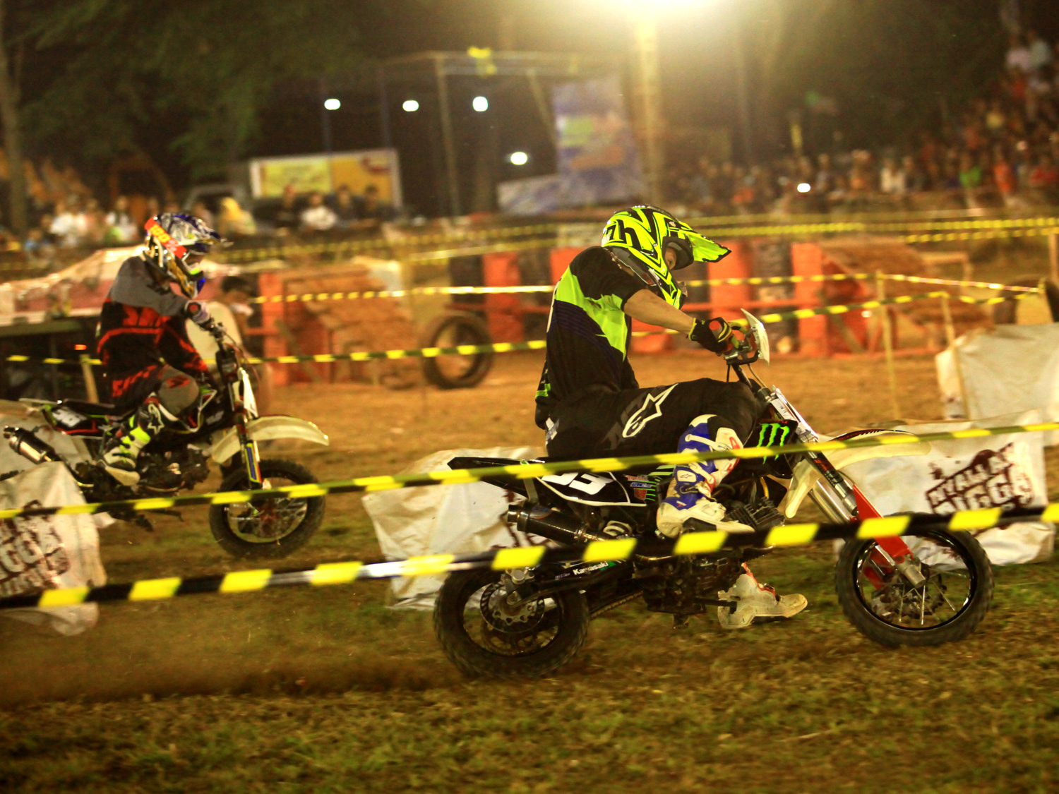 Pembukaan Kelas Minimoto Heat 1 antara Ivan Harry dengan Damar Tribuana
