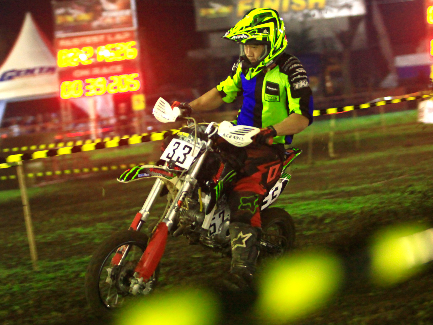 Ivan harry tetap fokus untuk menambah point di kelas minimoto heat 1 di Trial Game Karanganyar 