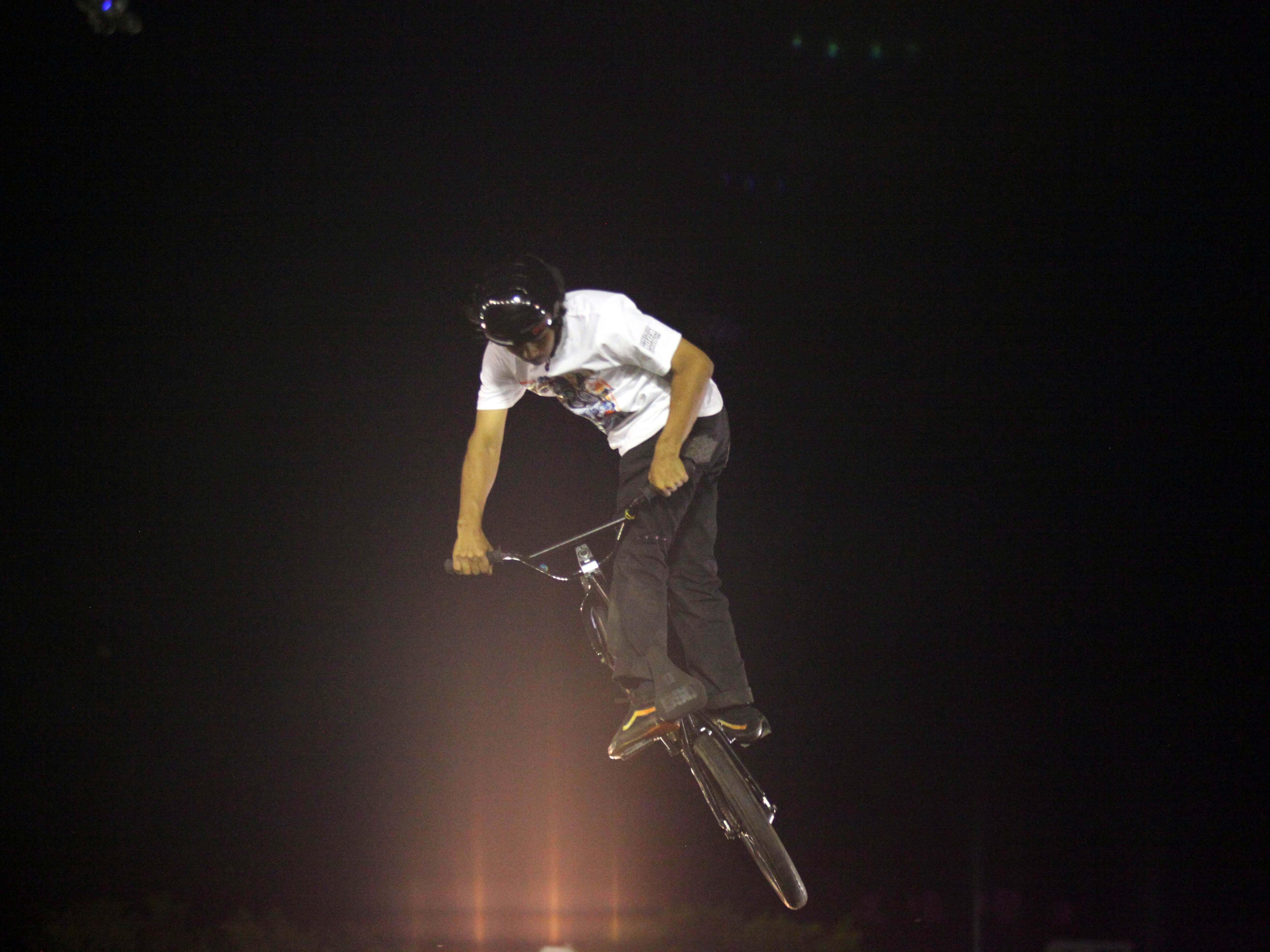 Wendy and Friends tampil spektakuler dengan berbagai aksi Freestyle BMX andalannya