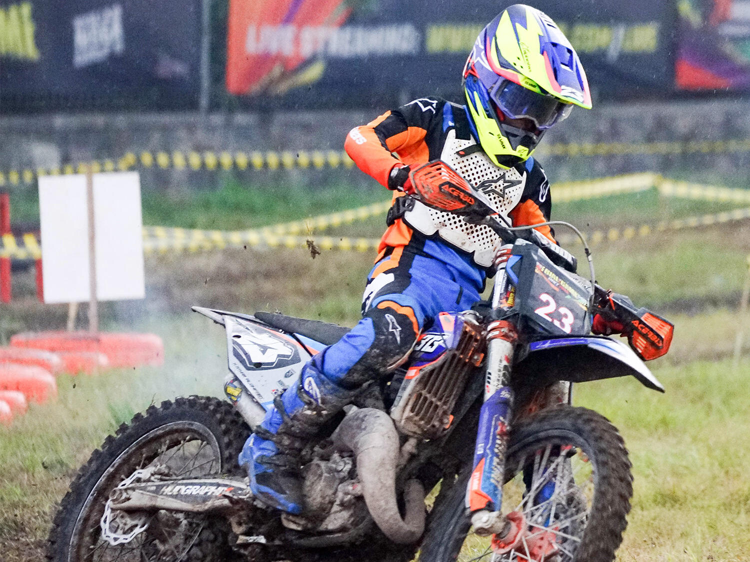 M. Athar berhasil jadi Rookie yang langsung menang di dua Kelas sekaligus